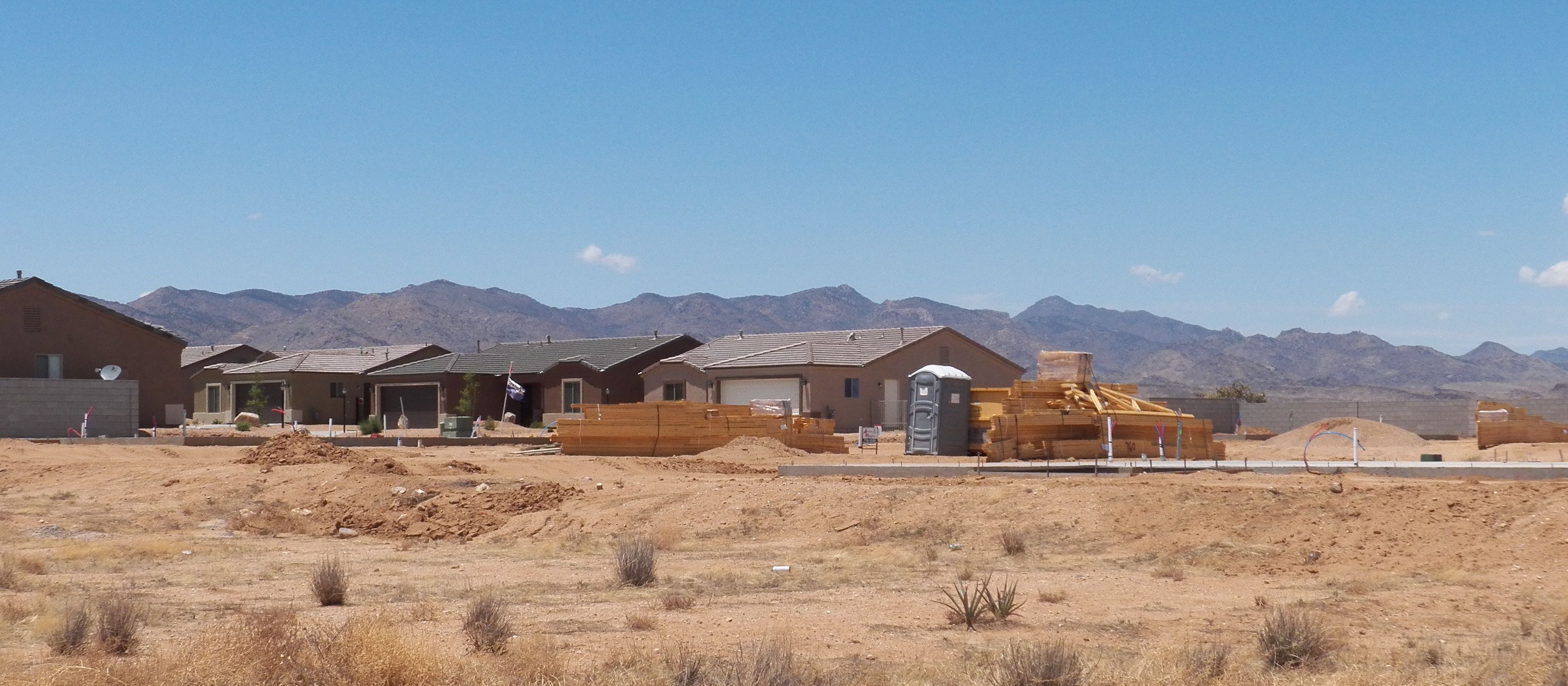 Communities with New Homes in Kingman